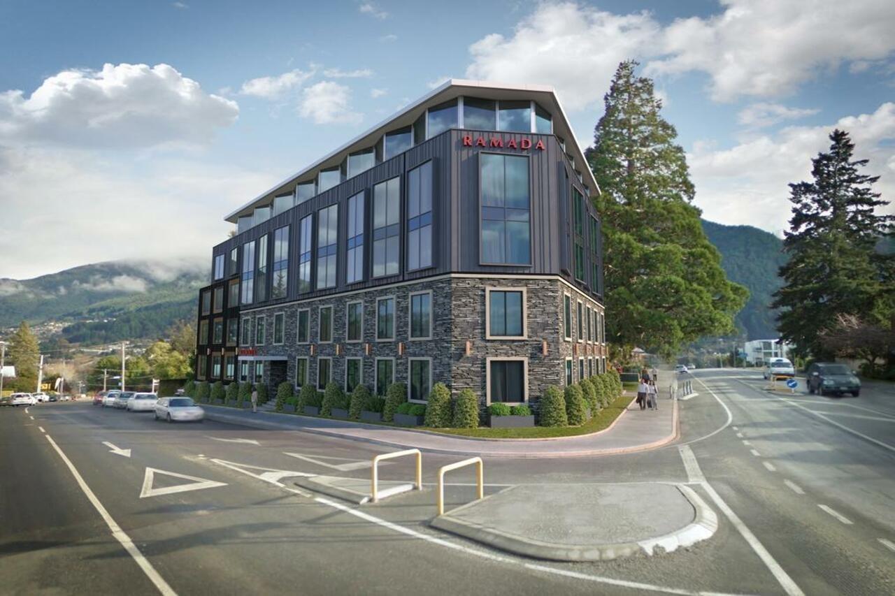 Ramada By Wyndham Queenstown Central Esterno foto