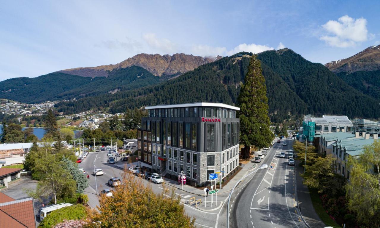 Ramada By Wyndham Queenstown Central Esterno foto