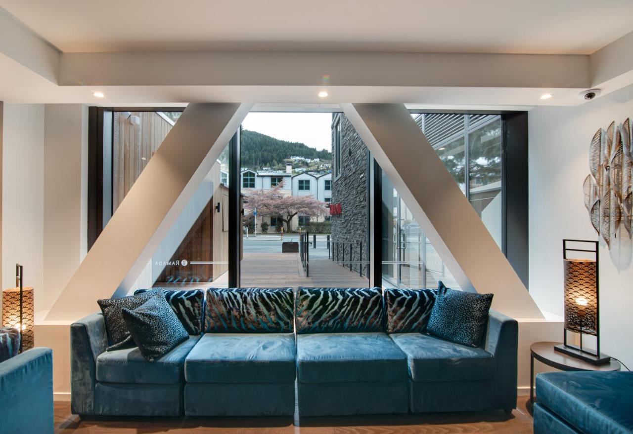 Ramada By Wyndham Queenstown Central Esterno foto