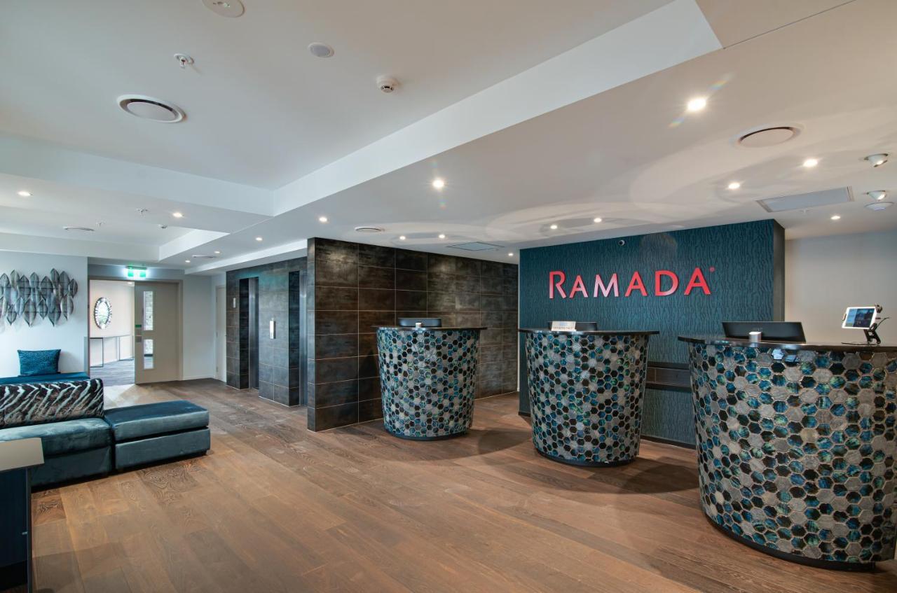 Ramada By Wyndham Queenstown Central Esterno foto