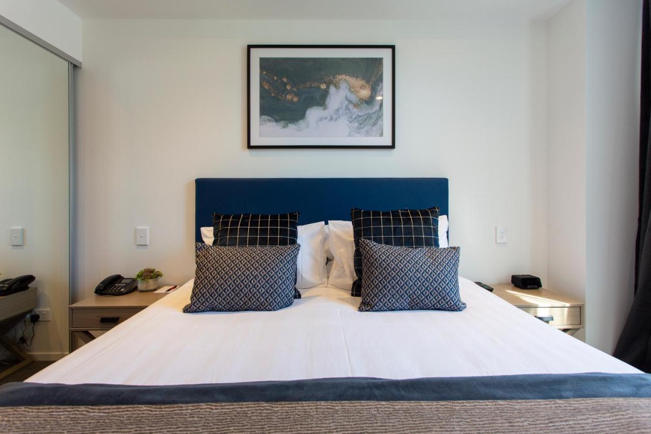 Ramada By Wyndham Queenstown Central Esterno foto