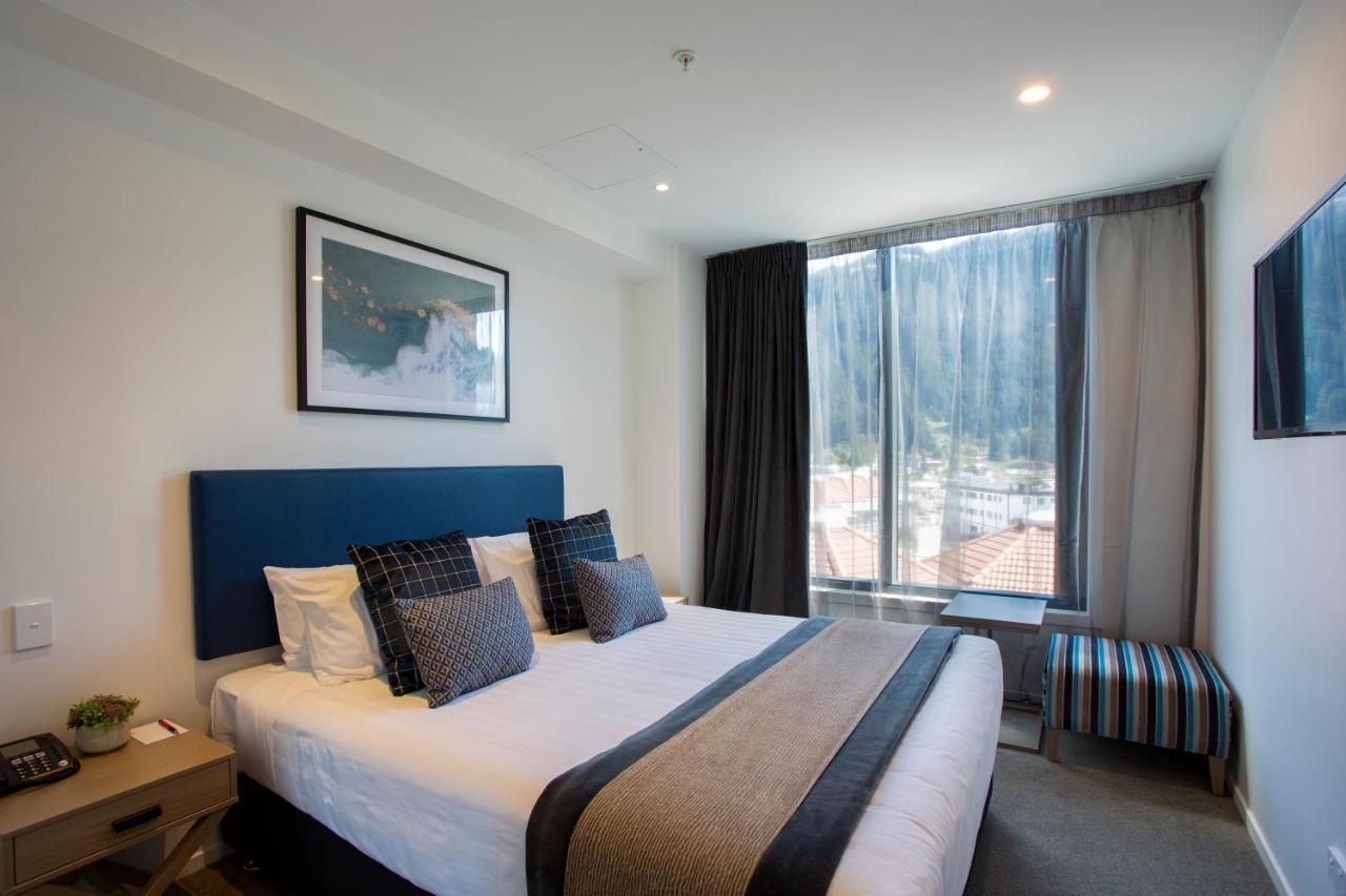 Ramada By Wyndham Queenstown Central Esterno foto