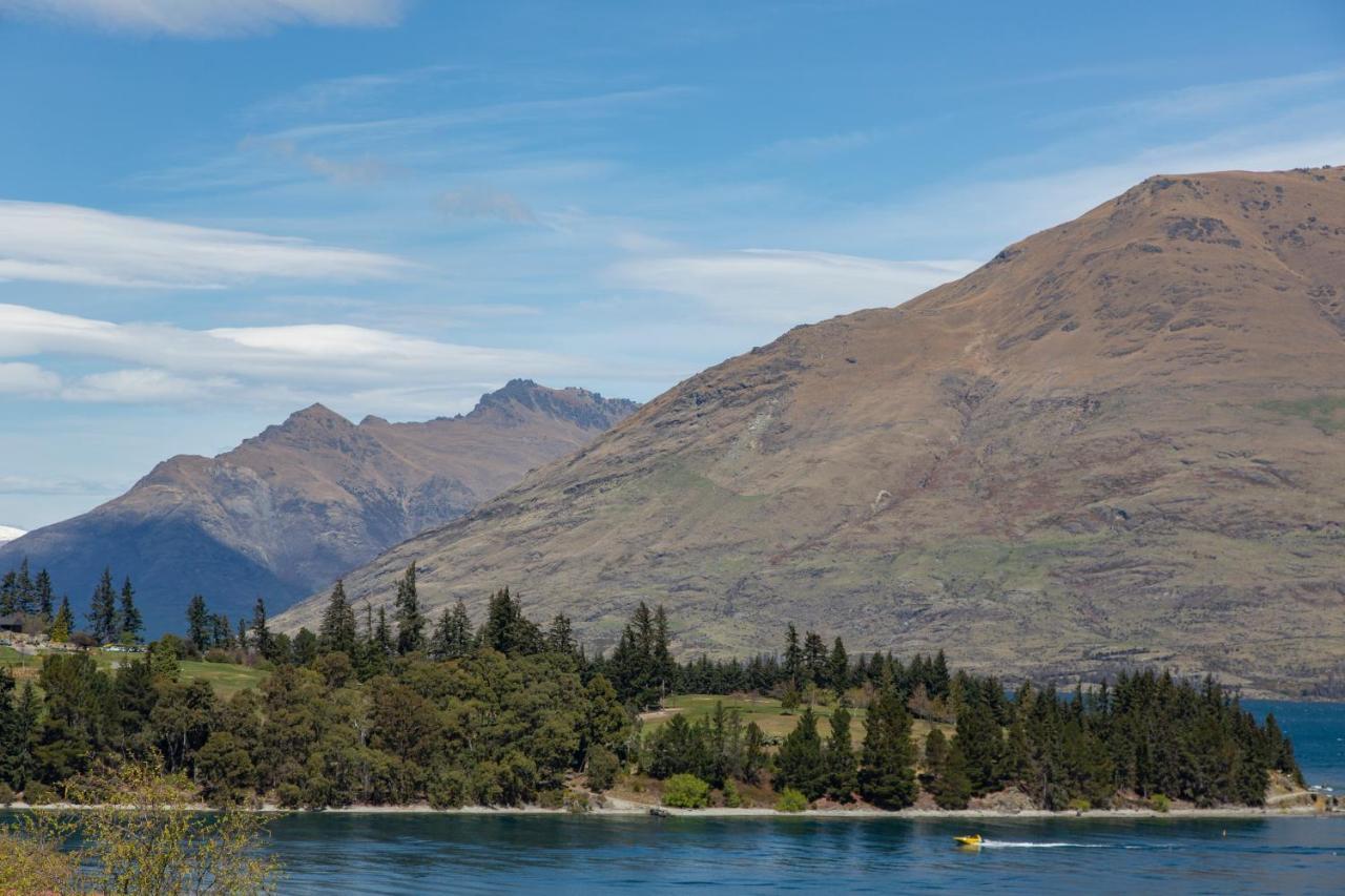 Ramada By Wyndham Queenstown Central Esterno foto