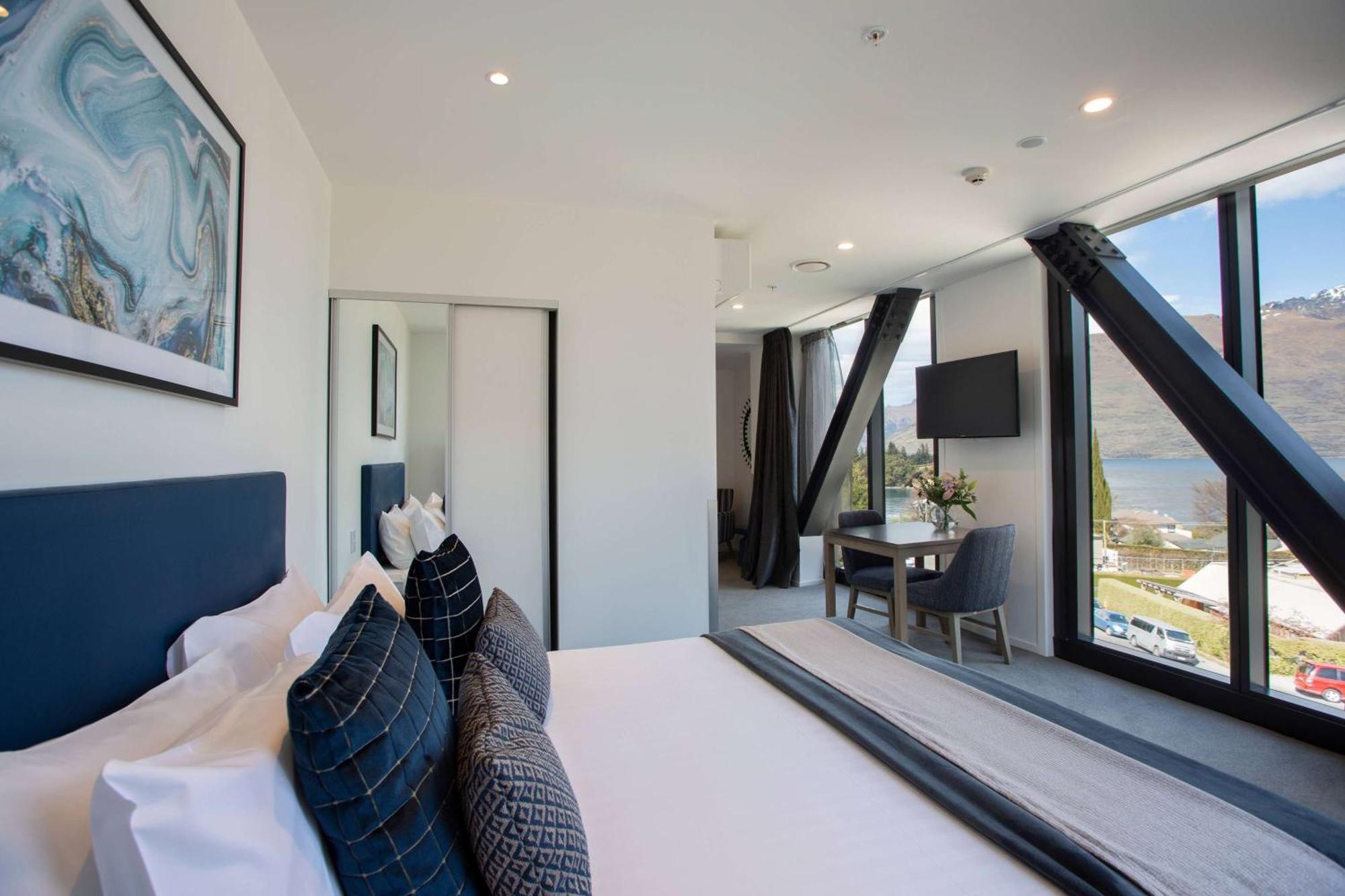 Ramada By Wyndham Queenstown Central Esterno foto