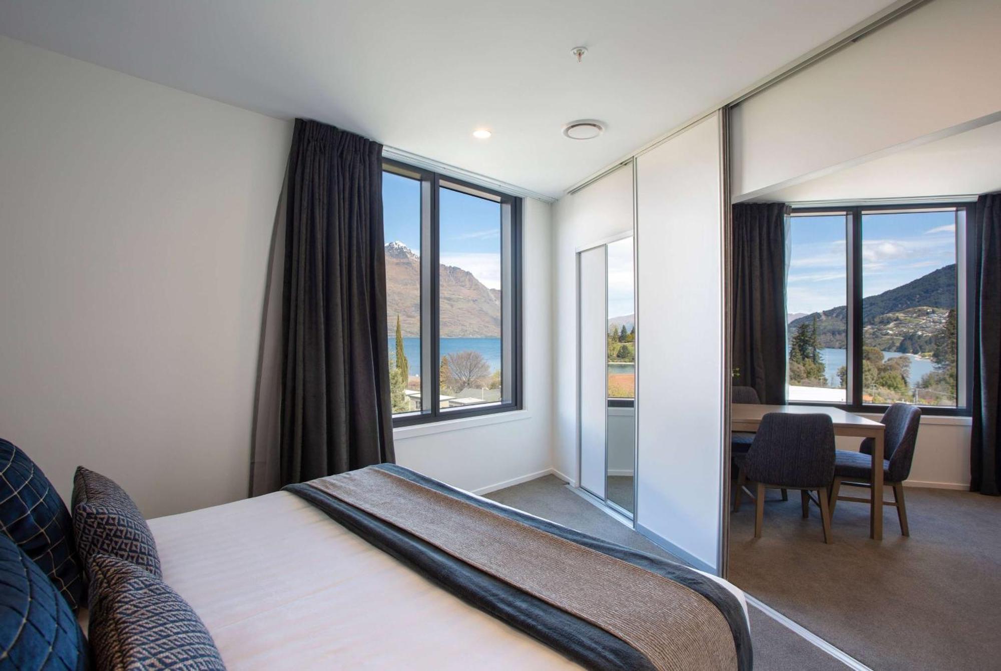 Ramada By Wyndham Queenstown Central Esterno foto