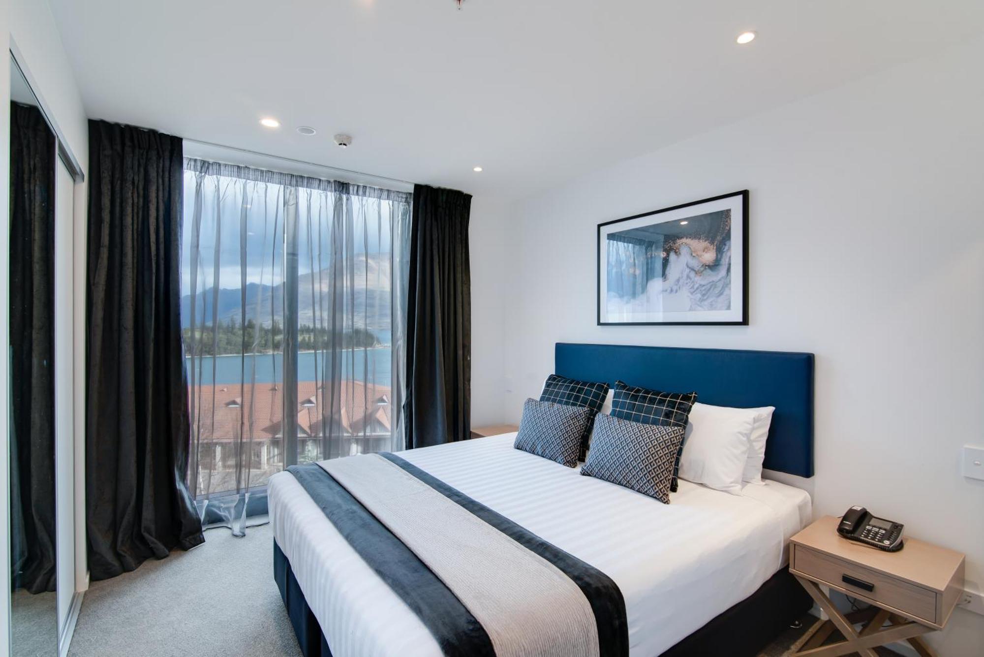 Ramada By Wyndham Queenstown Central Esterno foto