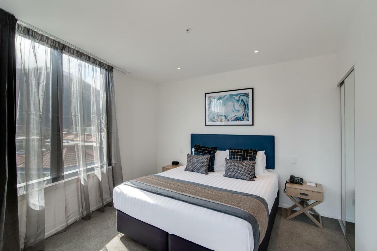 Ramada By Wyndham Queenstown Central Esterno foto