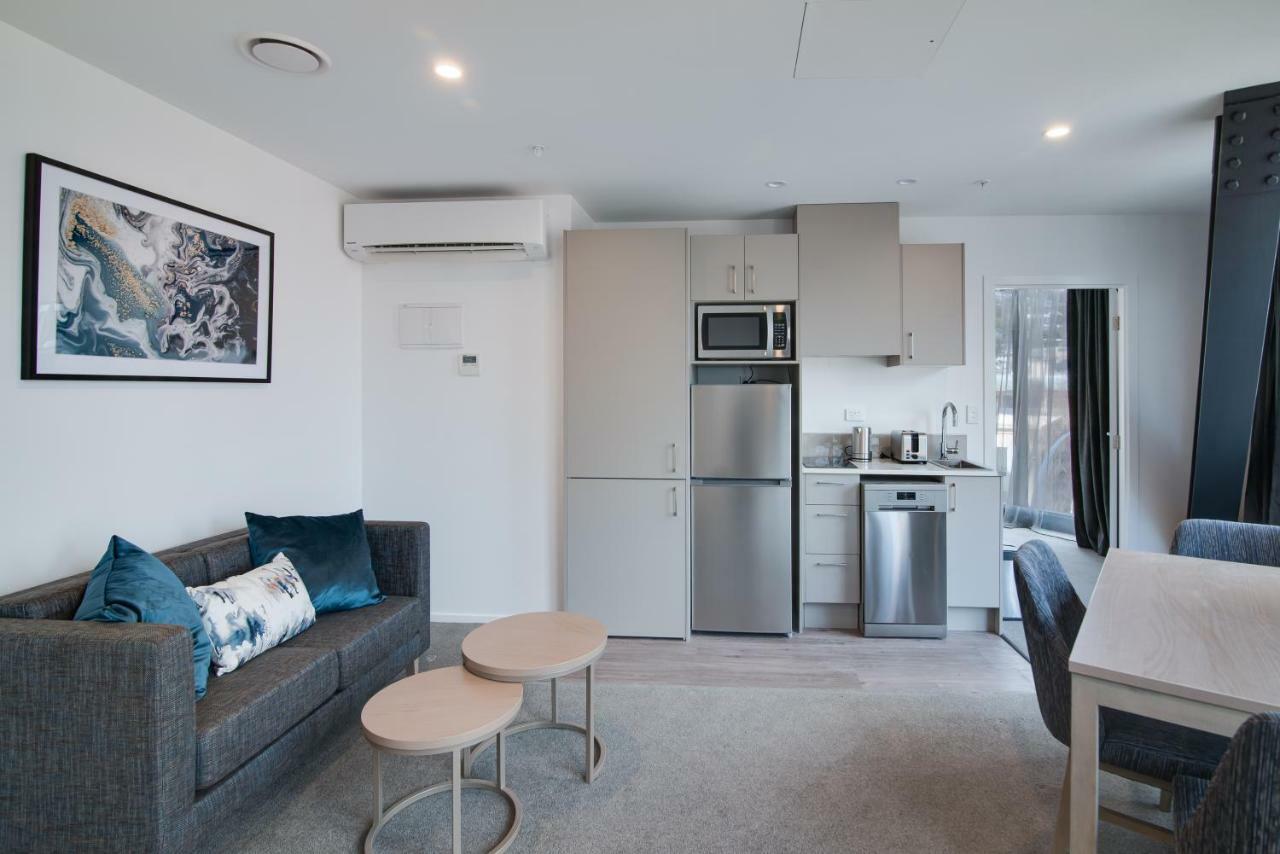 Ramada By Wyndham Queenstown Central Esterno foto
